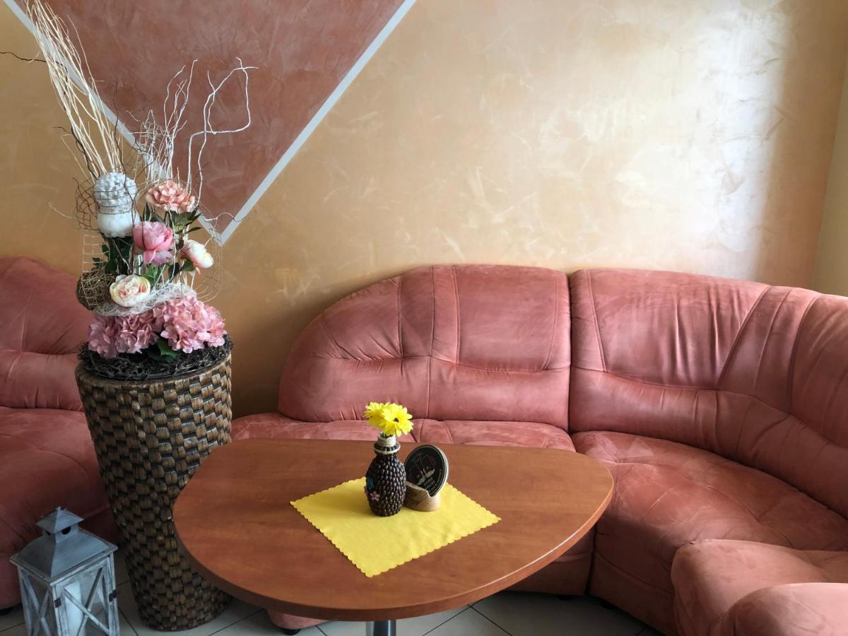 Hotel Hokejka Prievidza Ngoại thất bức ảnh