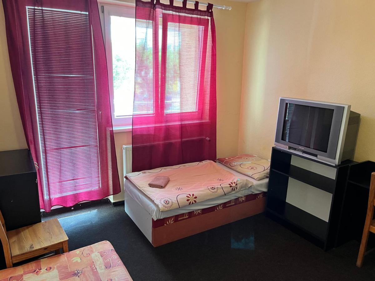 Hotel Hokejka Prievidza Ngoại thất bức ảnh