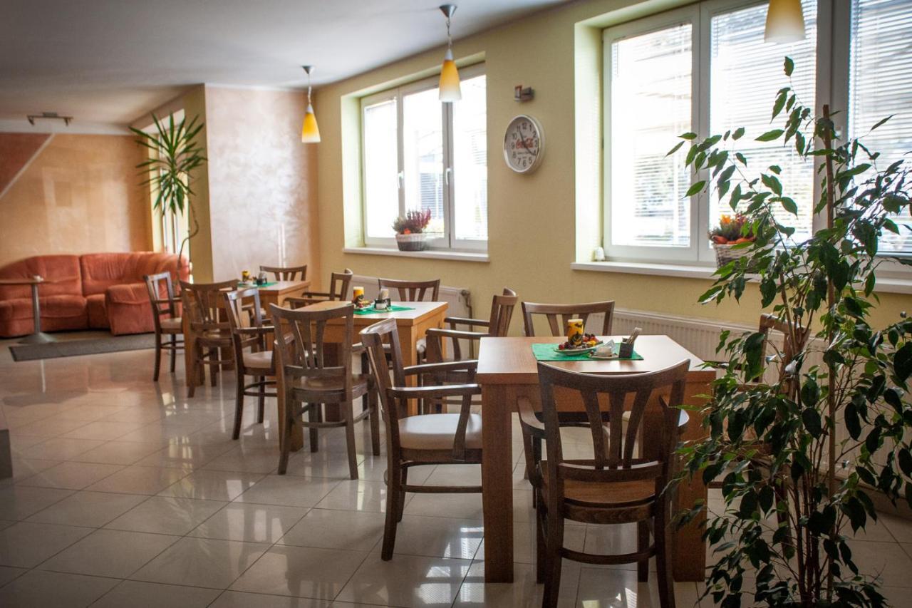 Hotel Hokejka Prievidza Ngoại thất bức ảnh
