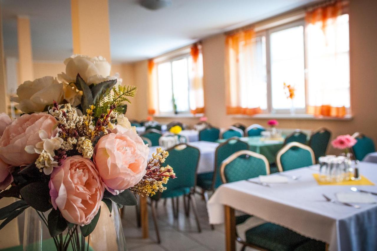 Hotel Hokejka Prievidza Ngoại thất bức ảnh