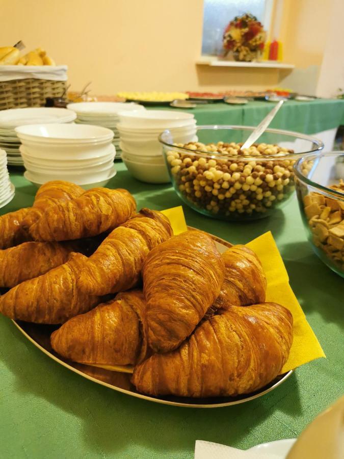 Hotel Hokejka Prievidza Ngoại thất bức ảnh